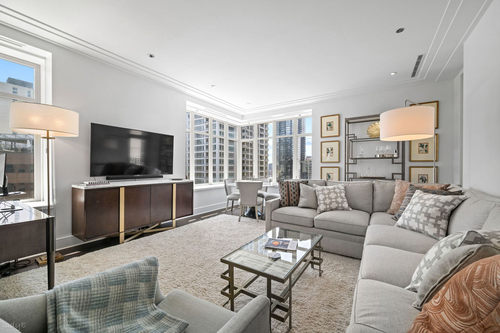 118 E ERIE Street 23D