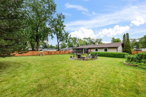 Tiny photo for 743 Delphia Avenue, Elk Grove Village, IL 60007 (MLS # 12753176)