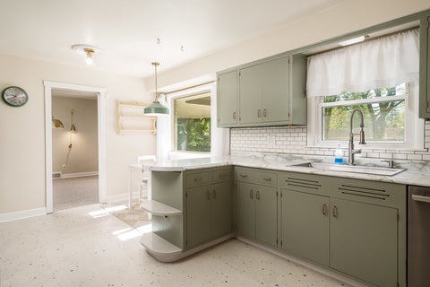 Tiny photo for 2015 GLENVIEW Road, Rockford, IL 61107 (MLS # 12696738)