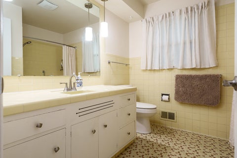 Tiny photo for 2015 GLENVIEW Road, Rockford, IL 61107 (MLS # 12696738)