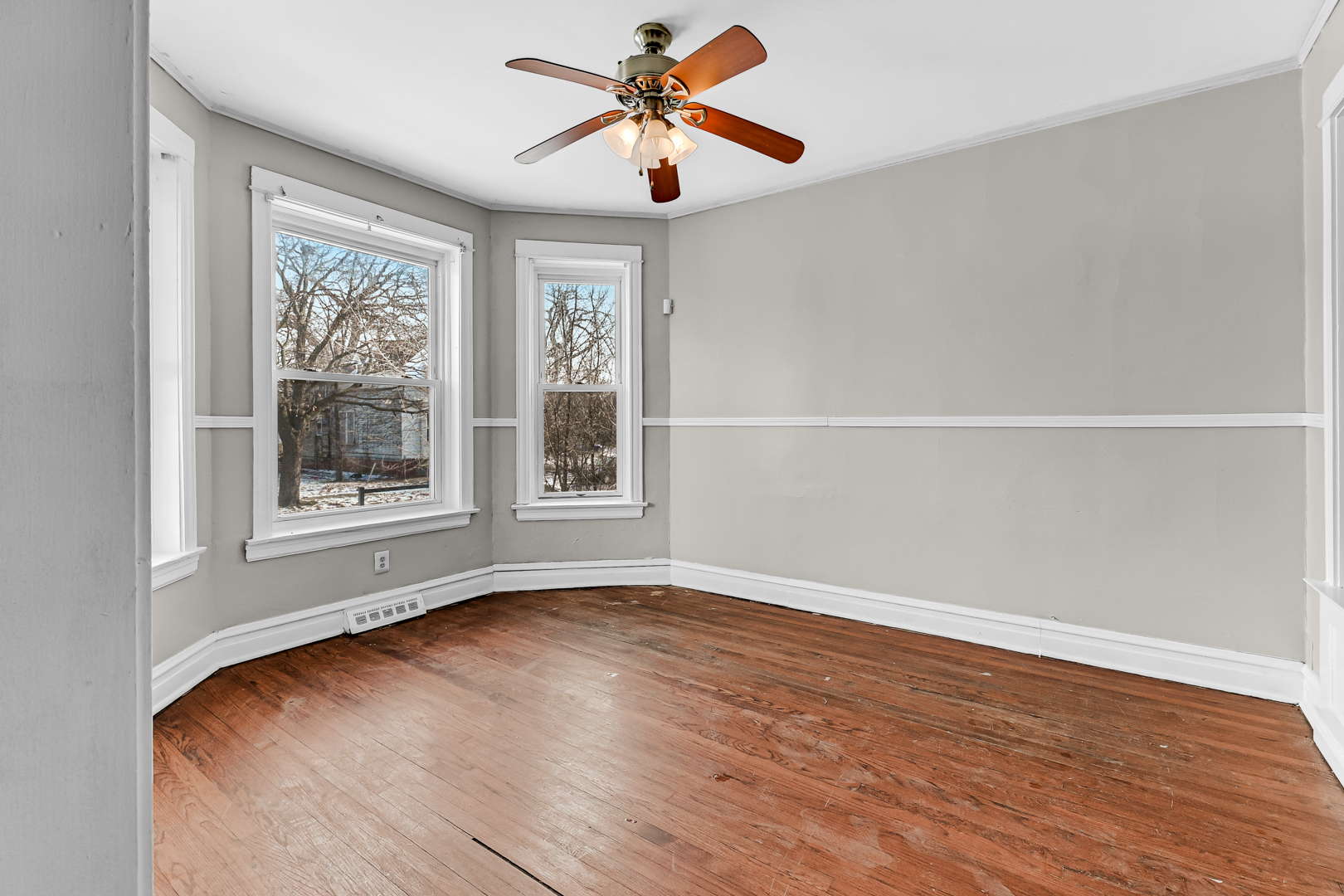 7130 S Langley Avenue