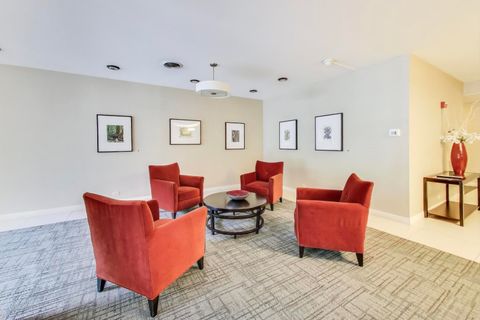 Tiny photo for 1500 Oak Avenue #4B, Evanston, IL 60201 (MLS # 12456094)