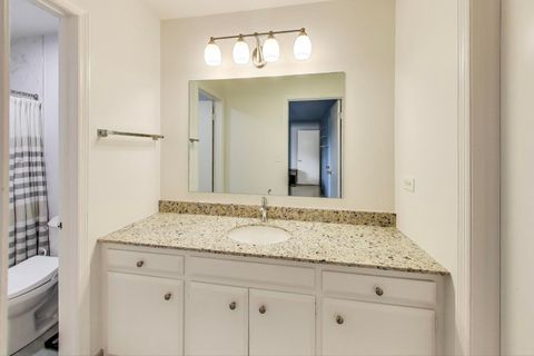 Tiny photo for 1500 Oak Avenue #4B, Evanston, IL 60201 (MLS # 12456094)