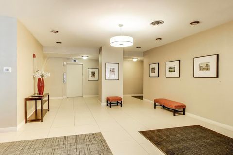 Tiny photo for 1500 Oak Avenue #4B, Evanston, IL 60201 (MLS # 12456094)