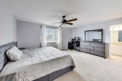 Tiny photo for 1500 Oak Avenue #4B, Evanston, IL 60201 (MLS # 12456094)