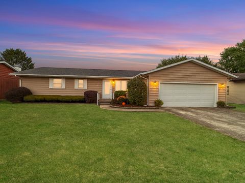 Photo of 1055 Pinecrest Drive, Rantoul, IL 61866 (MLS # 12491242)