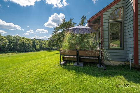 Tiny photo for 20 Spring Creek Lane, Galena, IL 61036 (MLS # 12442982)