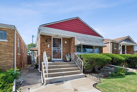 Photo of 7418 S Maplewood Avenue, Chicago, IL 60629 (MLS # 12760428)