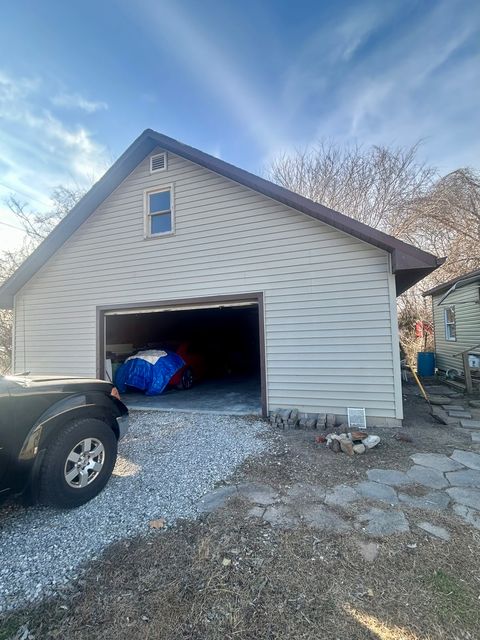 Tiny photo for 207 Butler Street, Metropolis, IL 62960 (MLS # 12549815)