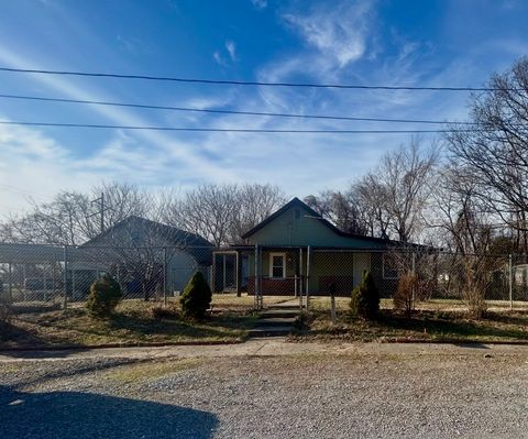 Tiny photo for 207 Butler Street, Metropolis, IL 62960 (MLS # 12549815)