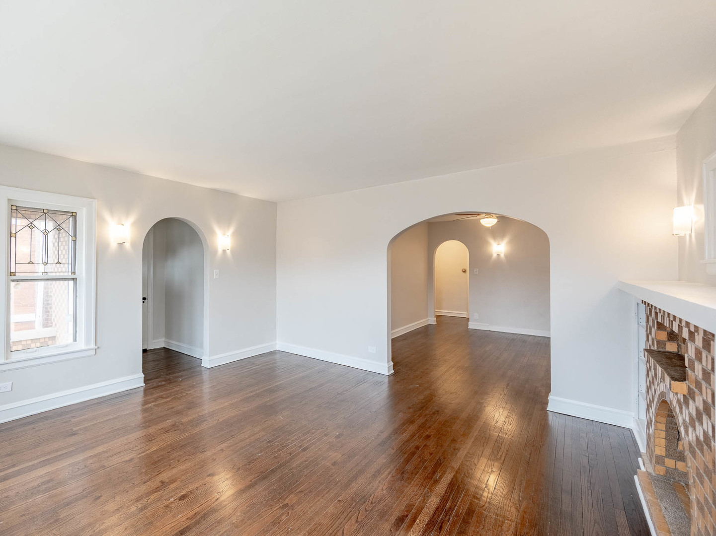 5238 W Wolfram Street