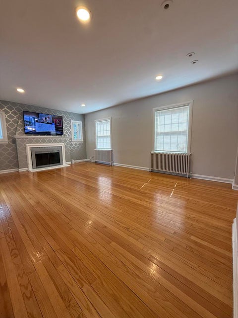 Tiny photo for 6800 N Knox Avenue, Lincolnwood, IL 60712 (MLS # 12777351)