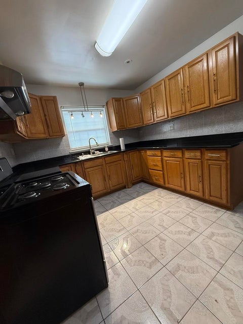 Tiny photo for 6800 N Knox Avenue, Lincolnwood, IL 60712 (MLS # 12777351)