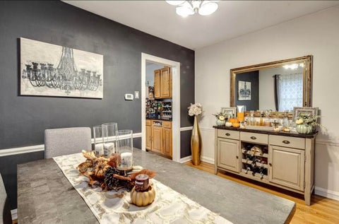 Tiny photo for 6800 N Knox Avenue, Lincolnwood, IL 60712 (MLS # 12777351)
