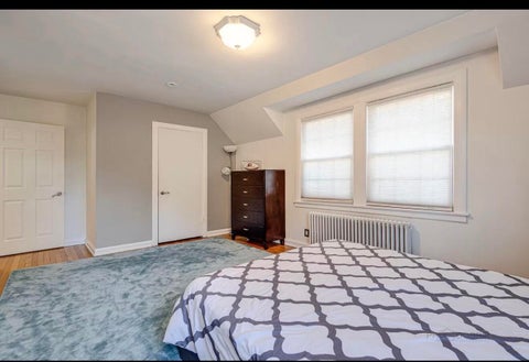 Tiny photo for 6800 N Knox Avenue, Lincolnwood, IL 60712 (MLS # 12777351)