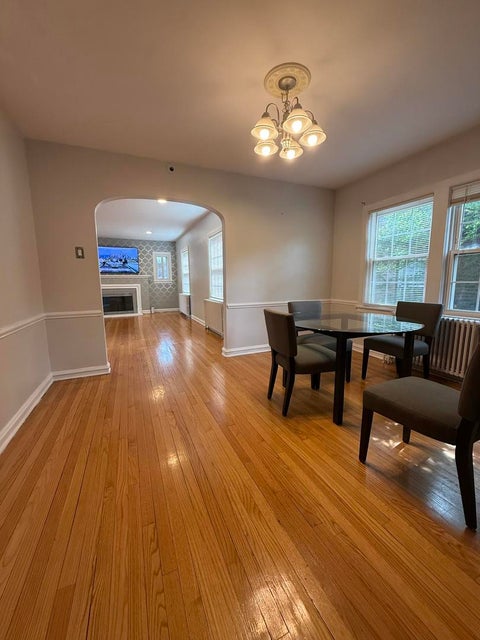 Tiny photo for 6800 N Knox Avenue, Lincolnwood, IL 60712 (MLS # 12777351)