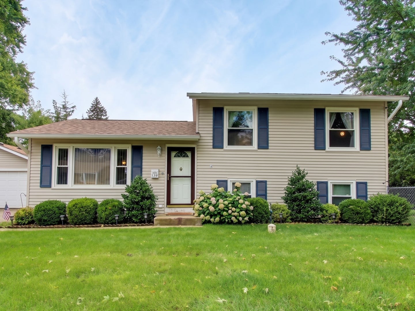 139 W Melody Lane