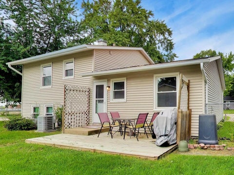 Tiny photo for 139 W Melody Lane, Woodstock, IL 60098 (MLS # 12750605)