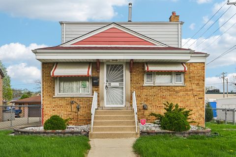 Photo of 8853 S Troy Avenue, Evergreen Park, IL 60805 (MLS # 12622539)