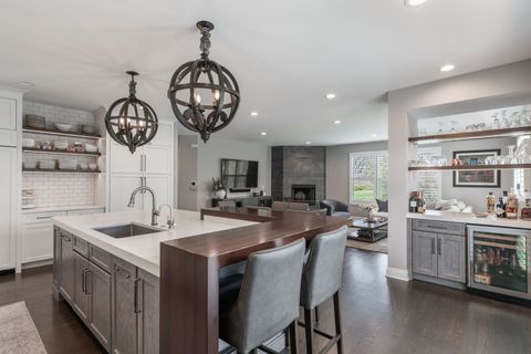 Tiny photo for 483 Castle Pines Lane, Riverwoods, IL 60015 (MLS # 12621662)