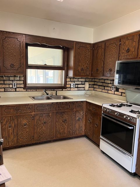 Tiny photo for 17656 W Kinder Drive, Elwood, IL 60421 (MLS # 12611717)