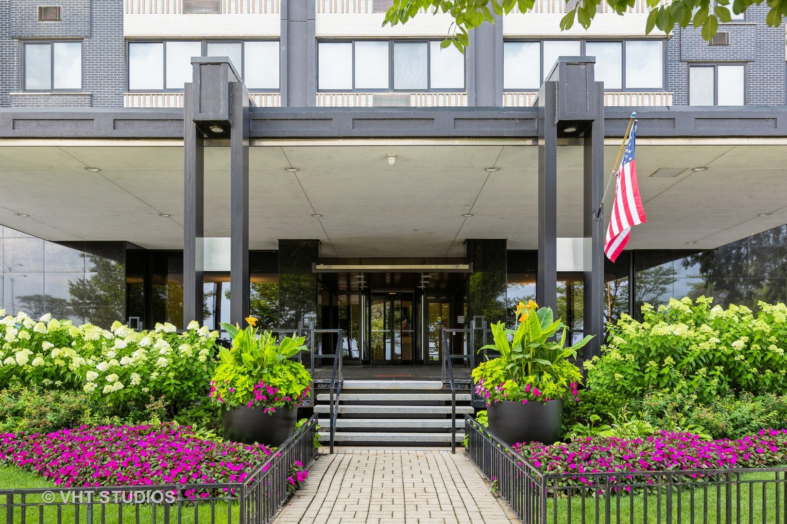 1440 N Lake Shore Drive 6F