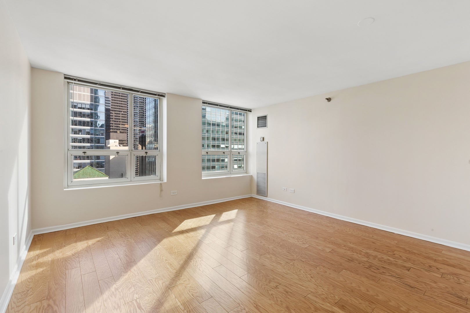 345 N LaSalle Street 1904