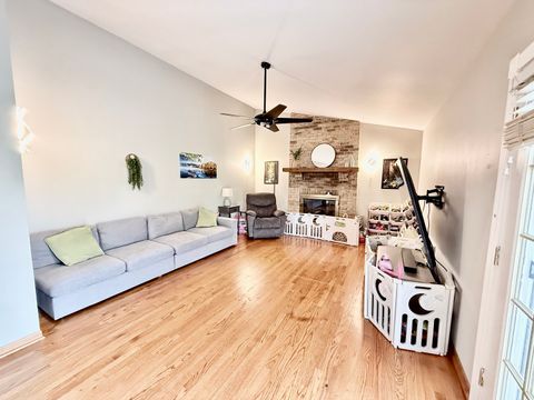 Tiny photo for 1081 Brighton Drive, Carol Stream, IL 60188 (MLS # 12626044)