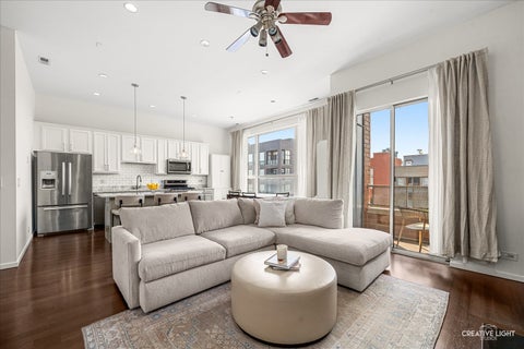 Tiny photo for 1725 N Western Avenue #4, Chicago, IL 60647 (MLS # 12710602)