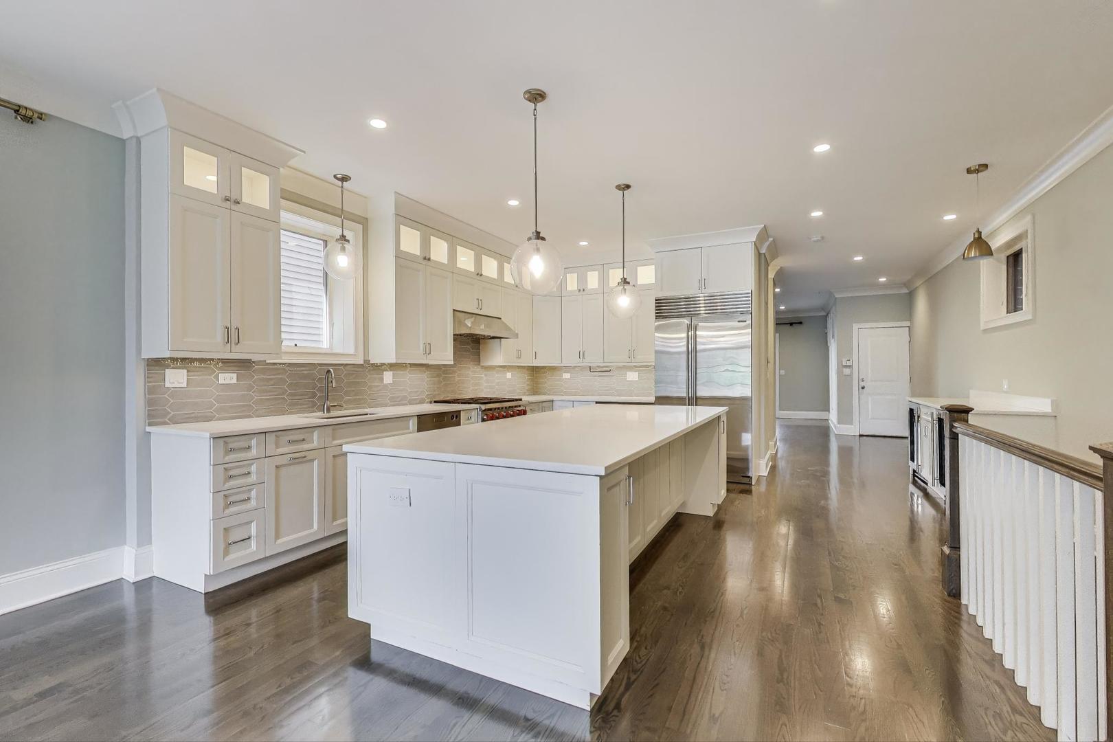 2038 N Burling Street 1