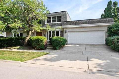5255 Coyle Avenue Skokie IL 60077