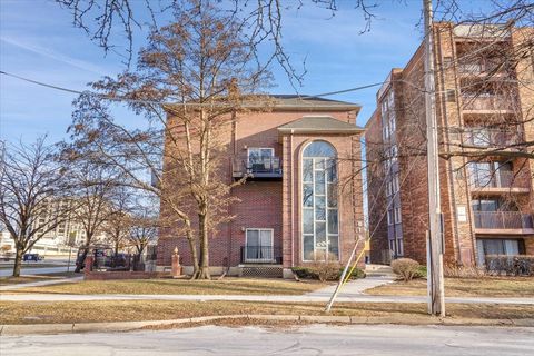 A home in Des Plaines