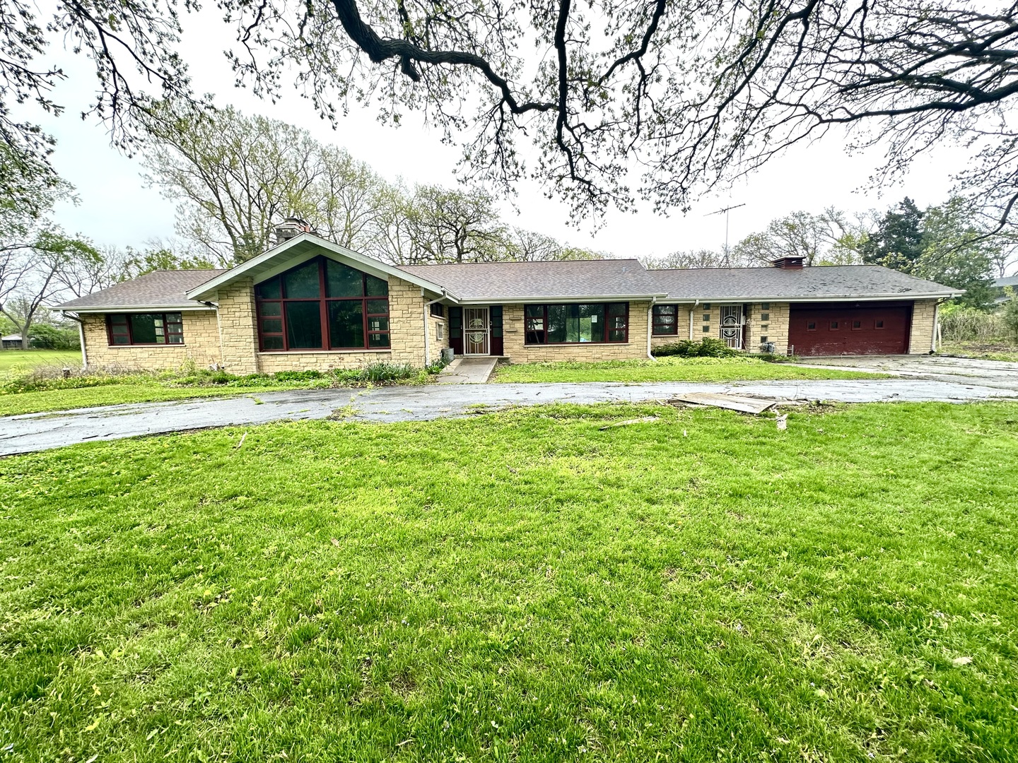 12S135 Lemont Road