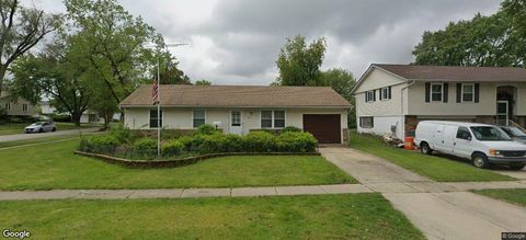 Photo of 905 Miller Avenue, Streamwood, IL 60107 (MLS # 12474481)