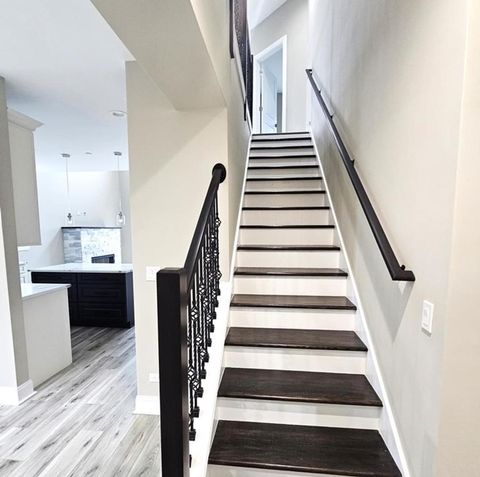 Tiny photo for 182 N East River Road, Des Plaines, IL 60016 (MLS # 12005695)