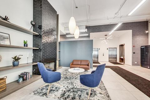 Tiny photo for 909 W Washington Boulevard #811, Chicago, IL 60607 (MLS # 12629867)