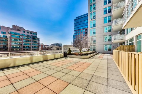 Tiny photo for 909 W Washington Boulevard #811, Chicago, IL 60607 (MLS # 12629867)
