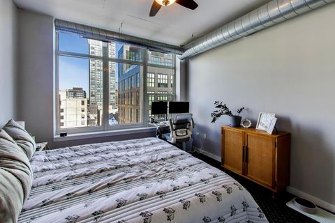 Tiny photo for 909 W Washington Boulevard #811, Chicago, IL 60607 (MLS # 12629867)