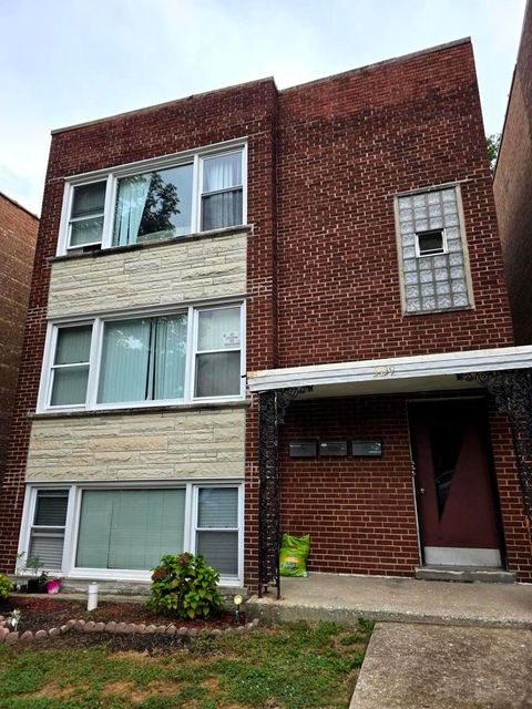 5439 N Artesian Avenue Chicago IL 60625