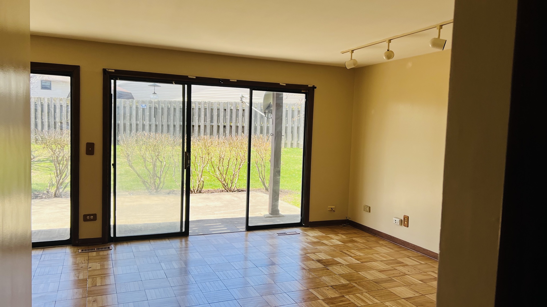 1400 Alpine Court C