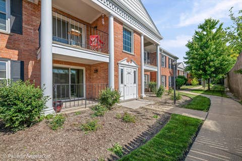 Photo of 540 Shorely Drive #104, Barrington, IL 60010 (MLS # 12657579)
