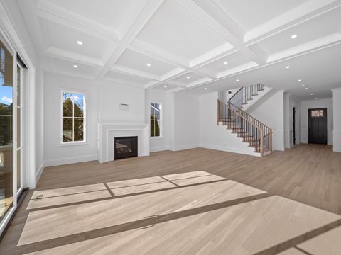 Tiny photo for 2009 Robincrest Lane, Glenview, IL 60025 (MLS # 12566715)