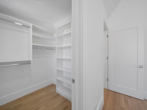 Tiny photo for 2009 Robincrest Lane, Glenview, IL 60025 (MLS # 12566715)