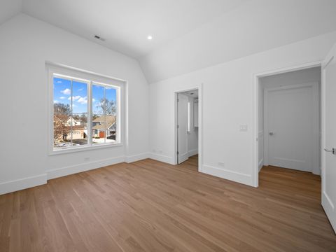 Tiny photo for 2009 Robincrest Lane, Glenview, IL 60025 (MLS # 12566715)