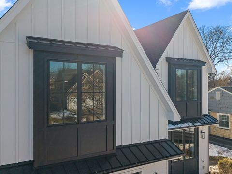 Tiny photo for 2009 Robincrest Lane, Glenview, IL 60025 (MLS # 12566715)