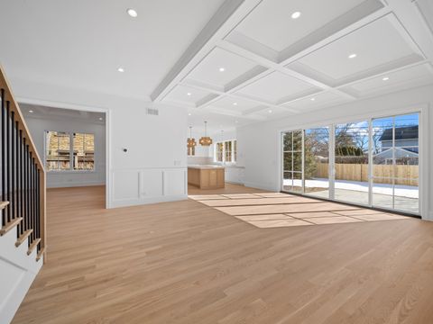 Tiny photo for 2009 Robincrest Lane, Glenview, IL 60025 (MLS # 12566715)