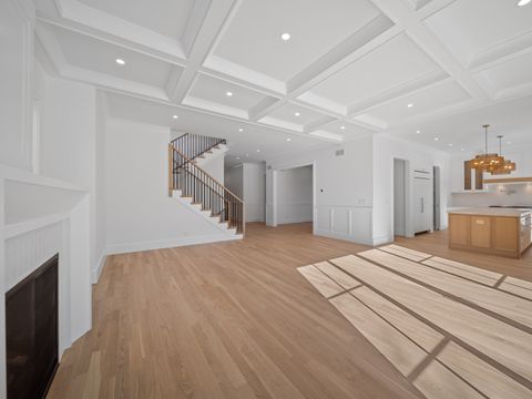 Tiny photo for 2009 Robincrest Lane, Glenview, IL 60025 (MLS # 12566715)