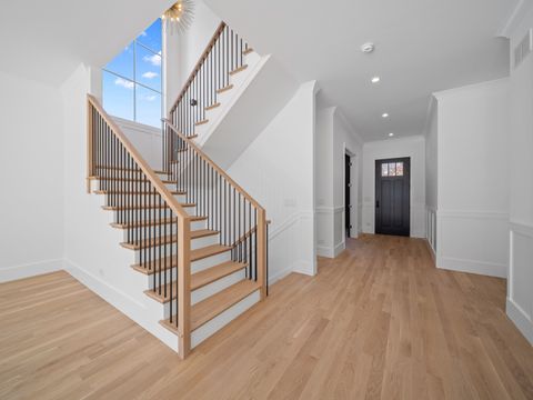 Tiny photo for 2009 Robincrest Lane, Glenview, IL 60025 (MLS # 12566715)