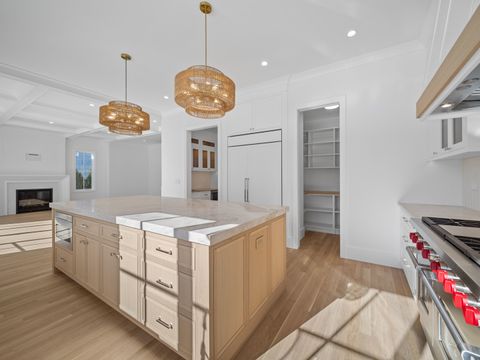 Tiny photo for 2009 Robincrest Lane, Glenview, IL 60025 (MLS # 12566715)