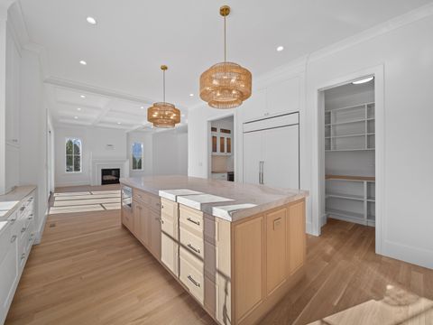 Tiny photo for 2009 Robincrest Lane, Glenview, IL 60025 (MLS # 12566715)